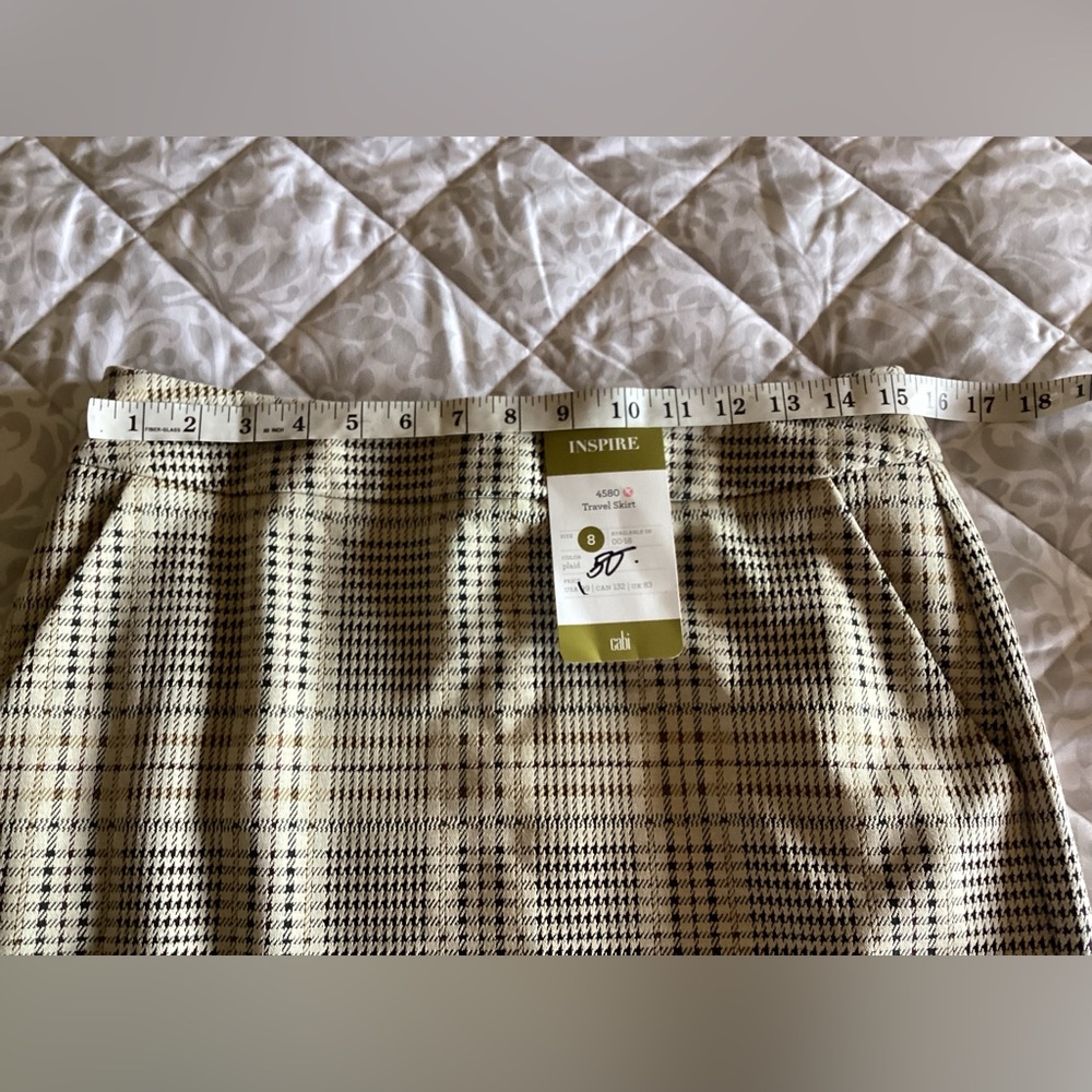 Cabi 4580 Travel Skirt - Picture 6 of 10